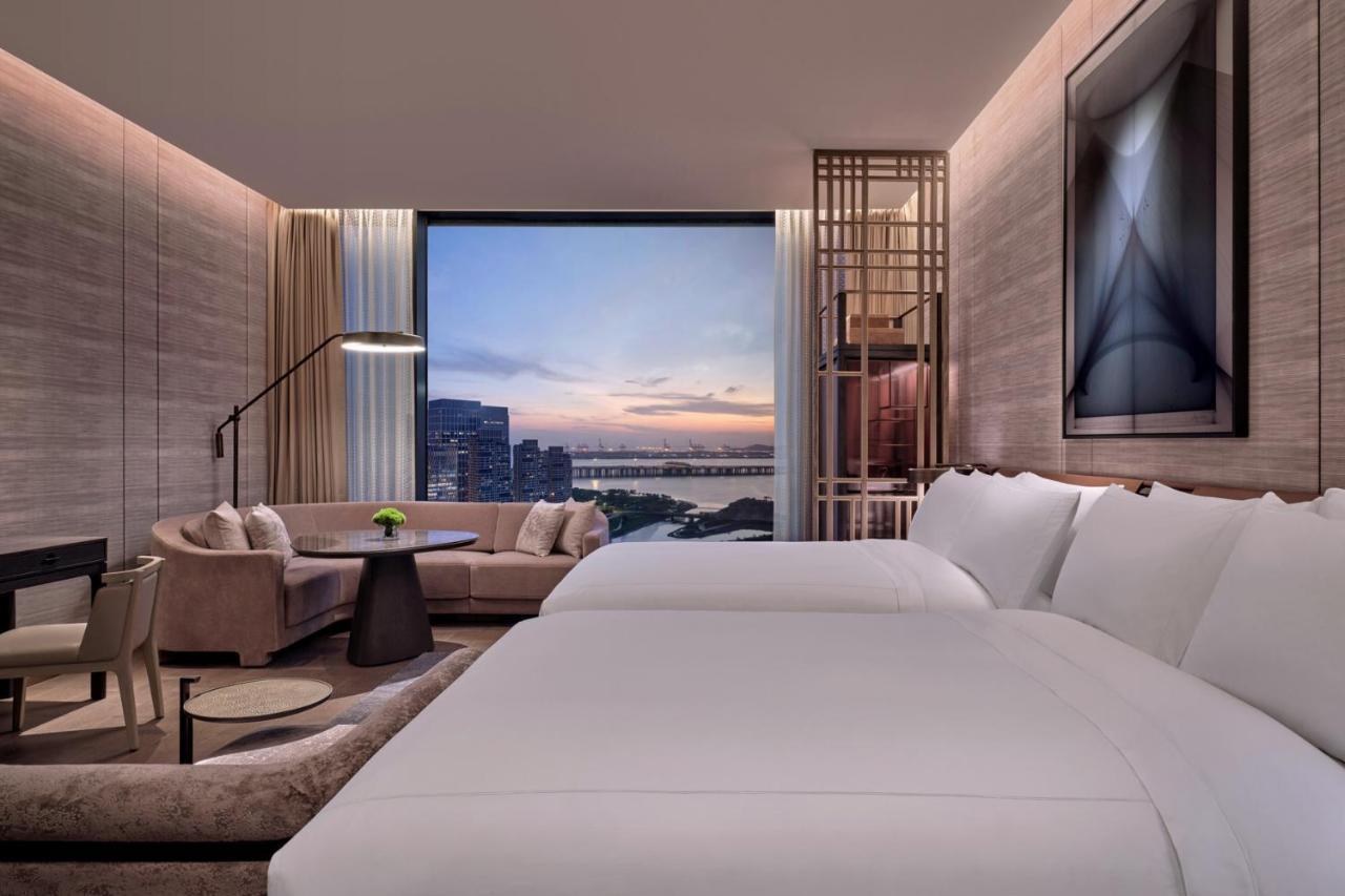 Conrad Shenzhen, The First Art Museum Hotel In Greater Bay Area With The Stunning Bay And Sunset View In The Hotel Terrace Exterior foto